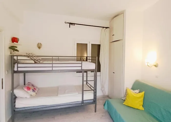 Appartement Ipsos Beach Apartment *